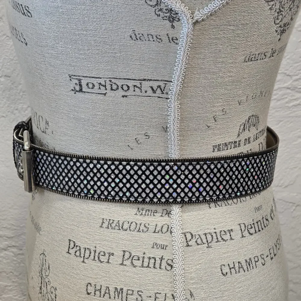 Unknown zipper edge